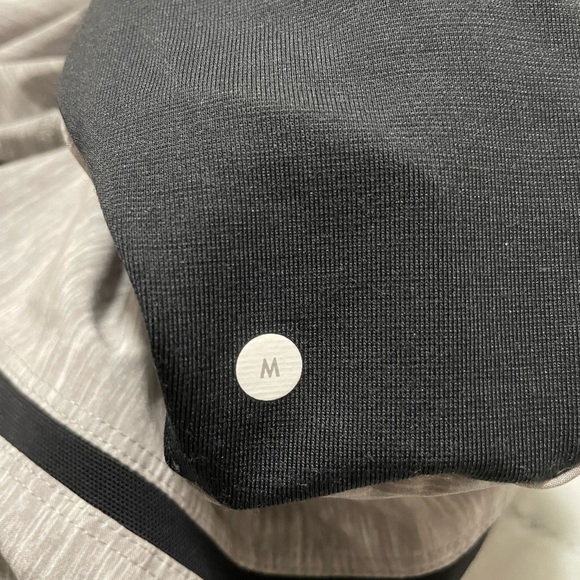 EUC Lululemon Pace Breaker Lined Shorts 9” - Picture 10 of 11